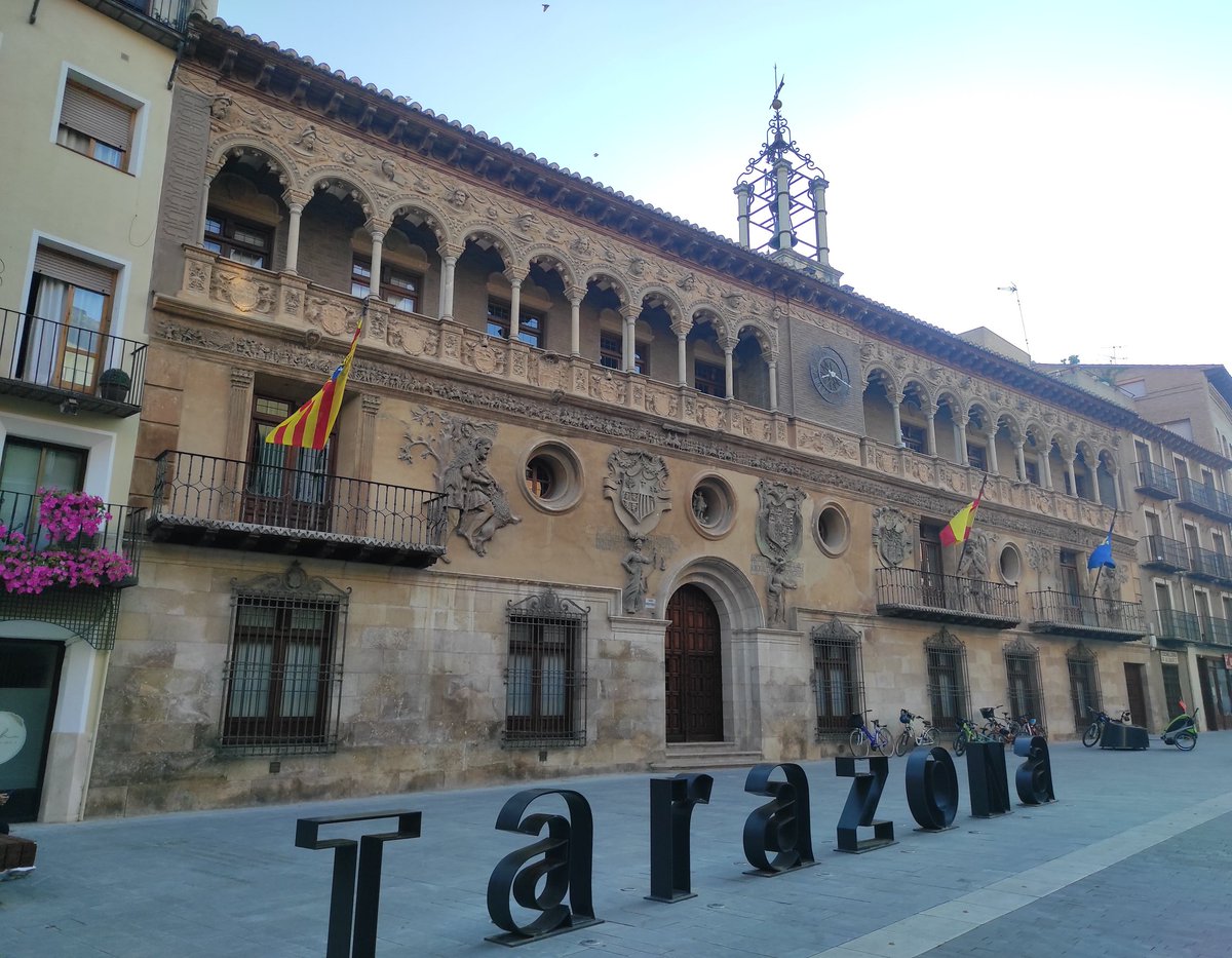sofia_rh_14's tweet photo. Disfrutando del finde en familia #Tarazona #ComarcadeBorja @TRZN_Monumental 🙃🙃☺️☺️ https://t.co/4ht9zQ7WDw