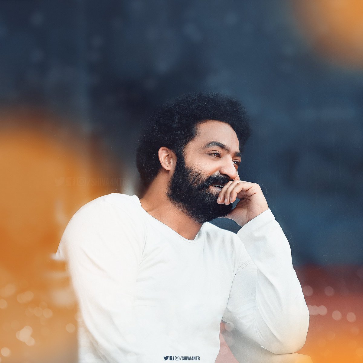 Shiva4Ntr's tweet photo. ఆ నవ్వులోనే ఉంది మాయ అంతా 😍🤩
🐯 @tarak9999 🐯
#KomaramBheemNTR #RetouchWork https://t.co/nCmTYMaVXG