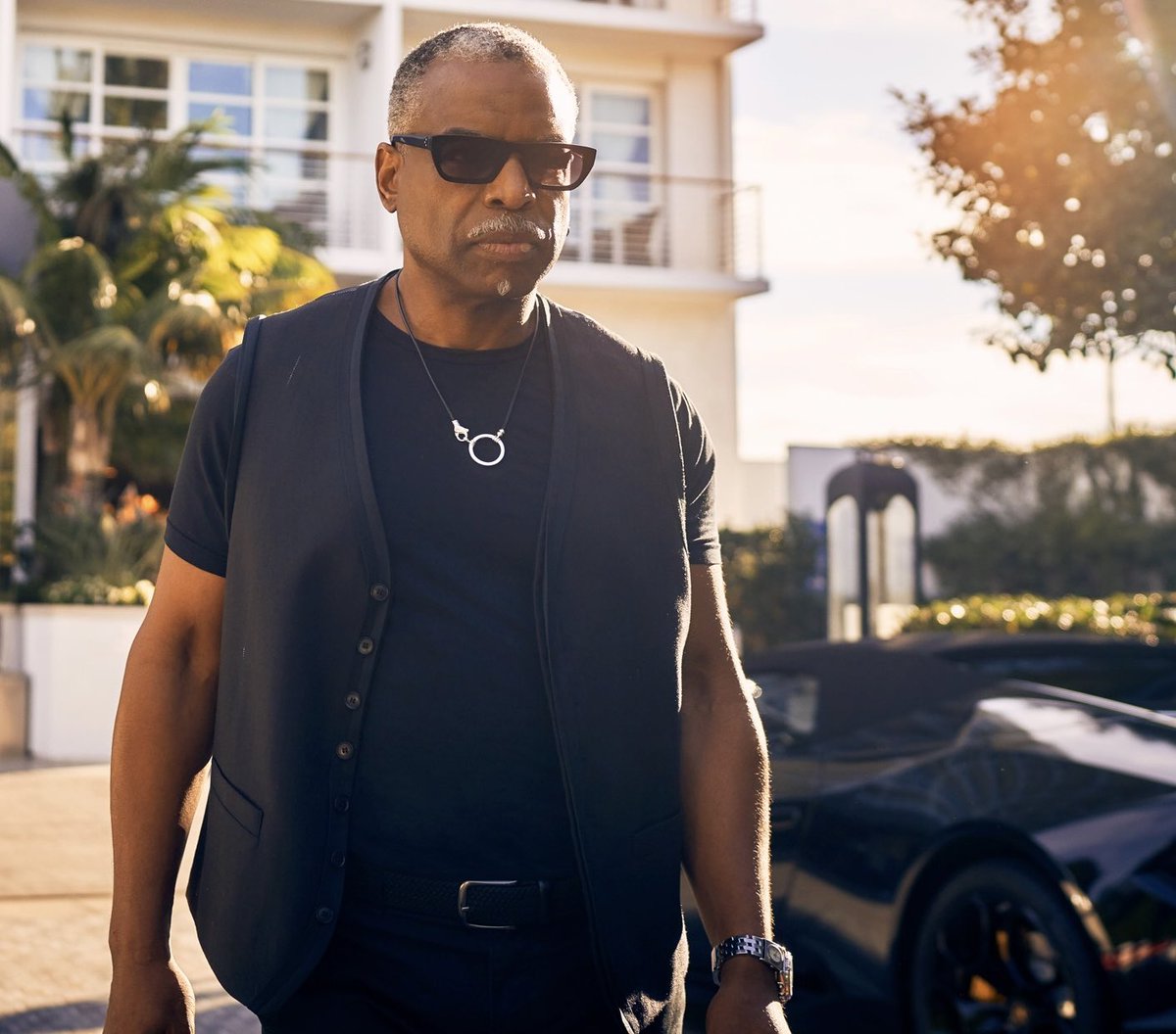 levarburton's tweet image. Post a picture of yourself as the leader of an underground organization without downloading anything new.