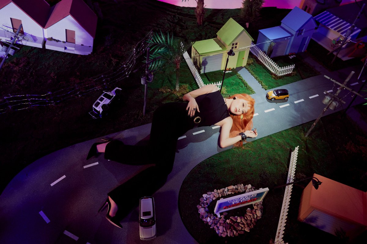KSGUpdates's tweet photo. Iconic Seulgi teaser genre: lying down

#D7toQueendom @RVsmtown https://t.co/OFS5aWz2CD