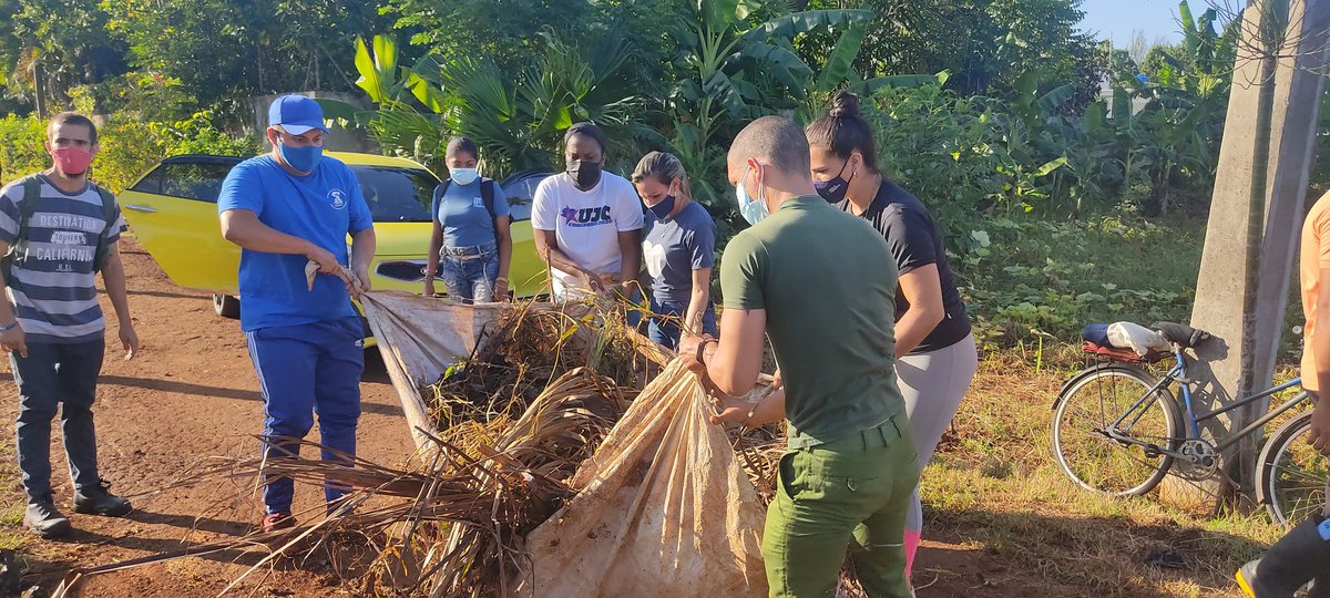 Con la humildad que los caracteriza,el equipo del <a href="/FinlayInstituto/">Instituto Finlay de Vacunas</a> y <a href="/centro_cim/">Centro de Investigación Marina CIM-HONDURAS</a> 👨‍🔬se han unido a nosotros en este domingo de trabajo productivo. Sobran las motivaciones,es una escusa más para aportarle a #Cuba.
Nos siguen dando lecciones de vida👌
#DomingoSoberano con <a href="/AlmaCujae/">Alma Cujae</a>