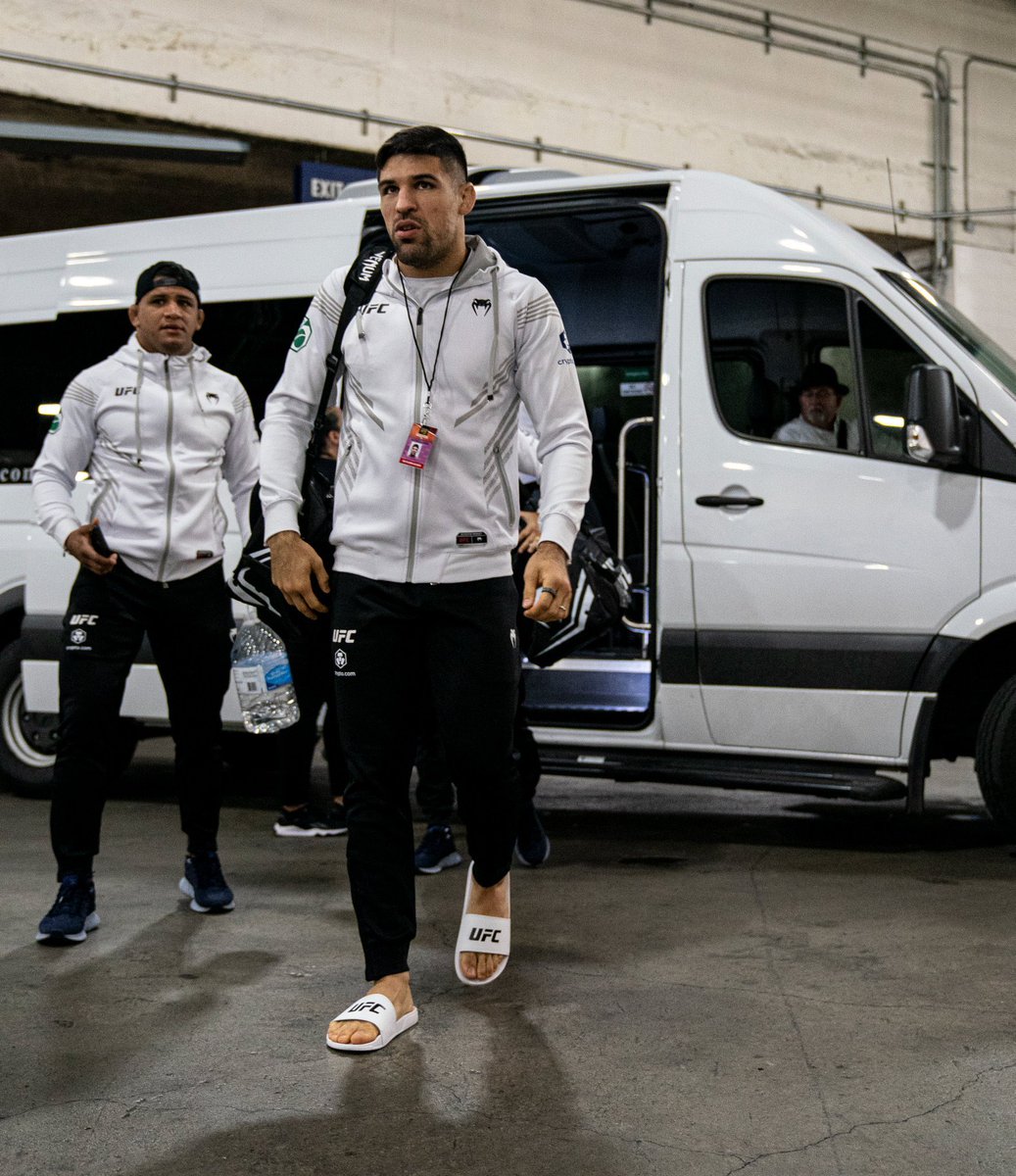 GILBERT BURNS DURINHO tweet media
