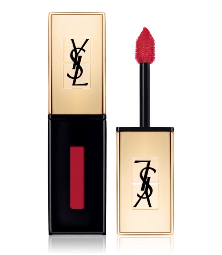 uk_amz's tweet photo. A lip gloss that combines the texture and shine of a gloss with the long-lasting wear of a stain. Features:

• High-shine finish
• Buildable coverage
• High pigment colour
• Long-wearing #beauty #love #beautiful #fashion #makeup #style #instagood #model #amz__uk https://t.co/yiZ2qu0XG3