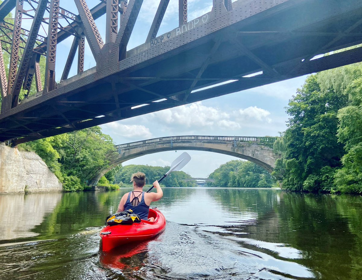 Beautiful morning for a quick paddle down the Genesee River! 💦

#Kayaking #ExploreRochester #Paddling #GeneseeRiver #RocCityLiving #19thWard #ISpyNy #ILoveNY #VisitRoc #Roc #RochesterNY