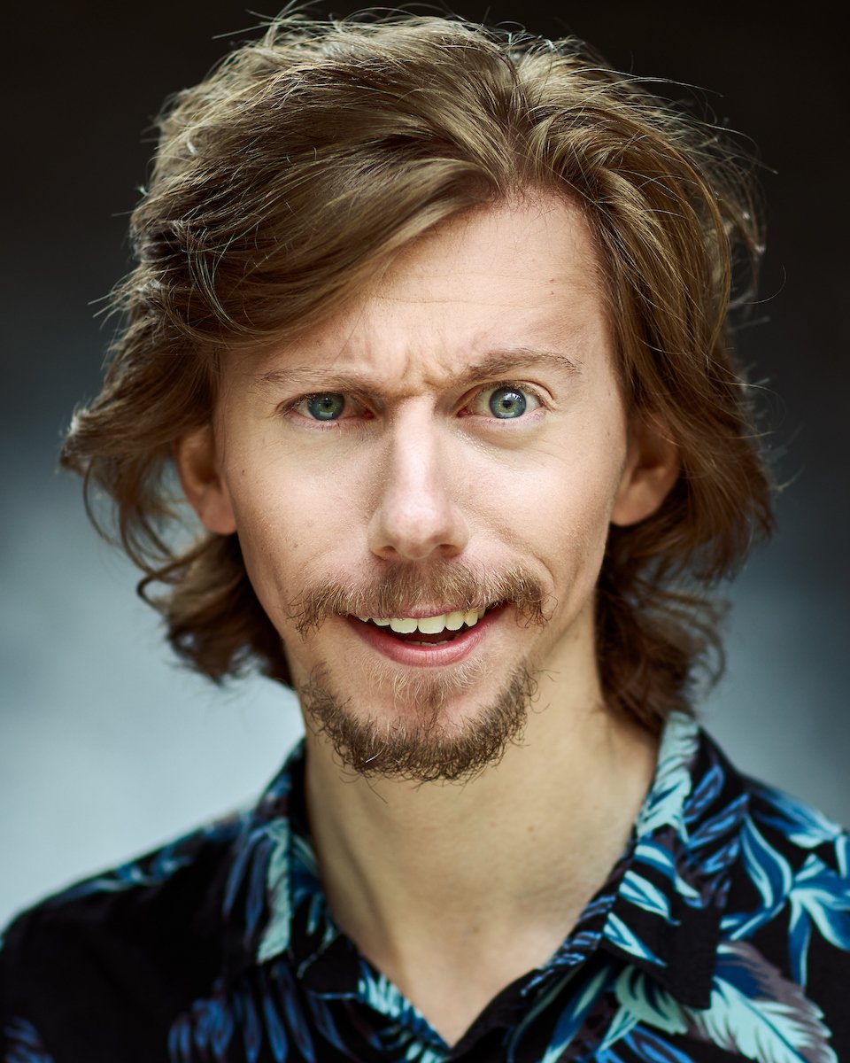 ElliotCInnes's tweet photo. Thanks to @NeilsonPhotos For the new headshots. Great shoot day, couldn't be happier. https://t.co/UK6lF5kdyw