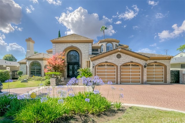 IrvtonsBroker's tweet photo. Imagine turning the key to open your beautiful new home. #beautifulhome #homesforsale  https://t.co/zfA4EoittS https://t.co/m7jVl11tPq
