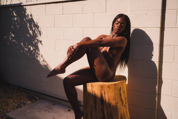 4 pic. My relationship with wood be like….? 

@MarloweHolt took these pictures ?

Find more ?
https://t