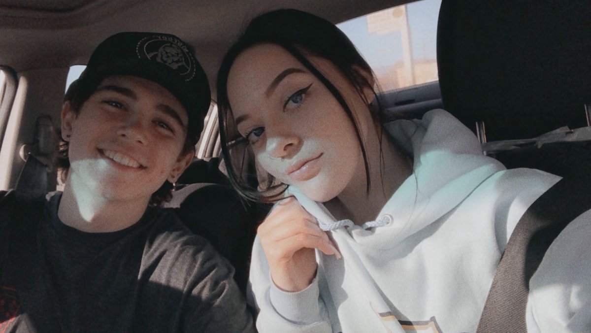 HaltermanKit's tweet photo. 2 more weeks of school for this beautiful girl, and I couldn’t be more proud 💕 I love you @kelseywhicker https://t.co/6YJouYbfZb