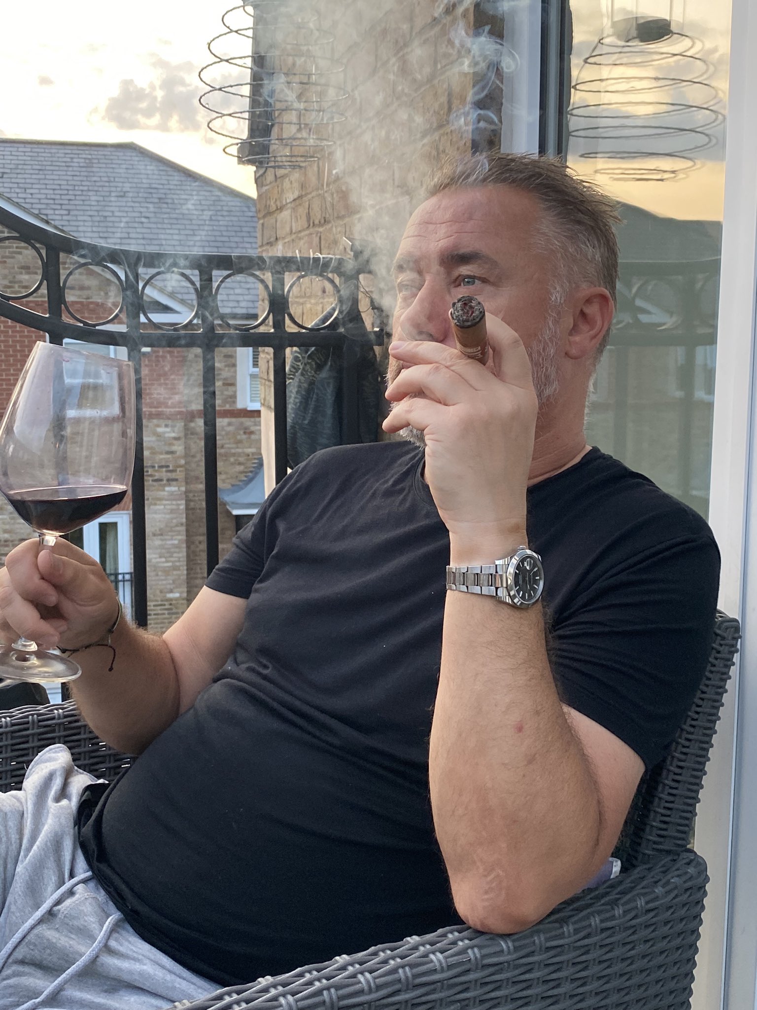 Stephen hendry twitter deals