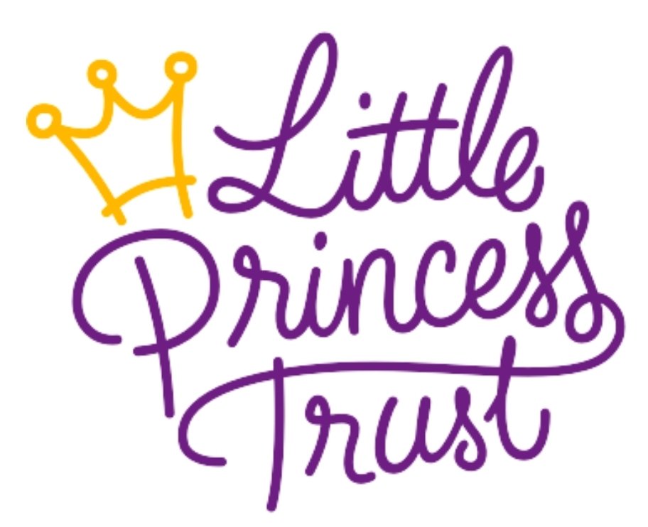 CathreneEco's tweet photo. COVID-19 has blessed me with 40 cm of hair…. today it was shaved for wigs for #TheLittlePrincessTrust, and hopefully to raise some money for them too! Donate here: https://t.co/xV3QB3HQ0X https://t.co/jMPD4xyNlD