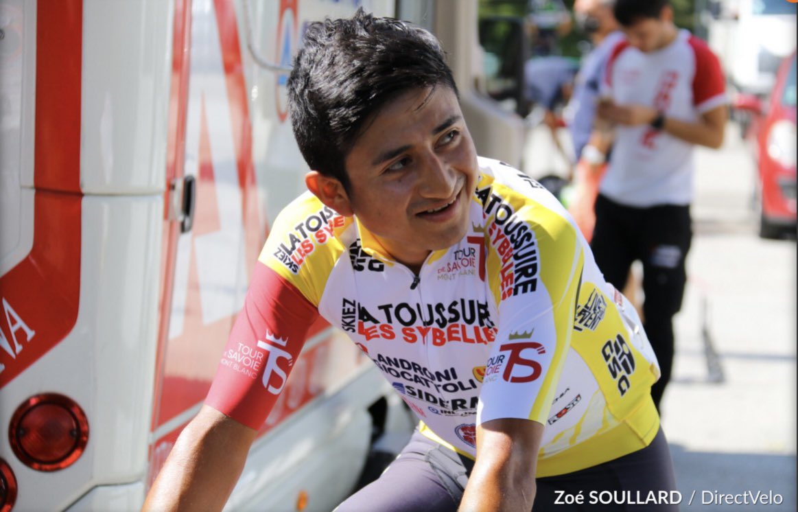 Esta victoria es mía y de todos mis compañeros de equipo .🍾
<a href="/mattia_bais/">Mattia Bais</a> 
@lucachirico16 
@santiagoumbal 
@simone_ravanelli 
@toursavoiemontblanc 
@androni_sidermec