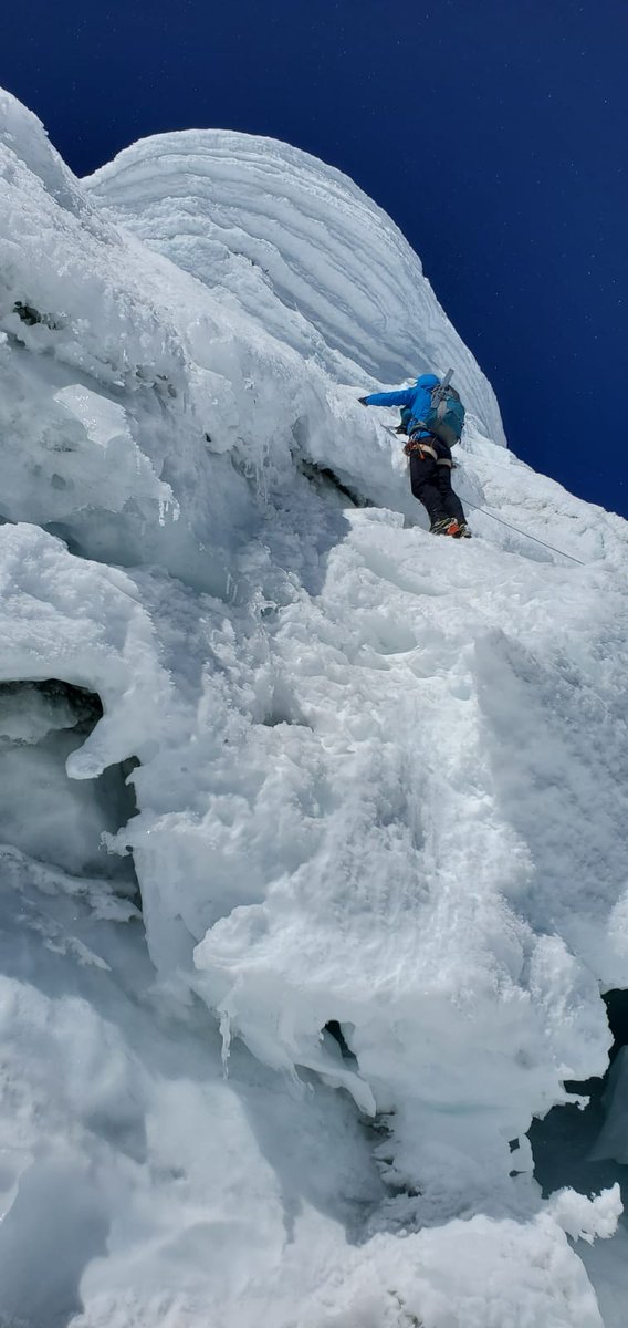 El 6 de agosto logro un objetivo personal en la Cordillera Blanca, escalar el Tocllaraju 6.030m de altura non stop en 11h35m, fueron 37.5k, de está manera dejando una marca en speed climbing para Ecuador,  normalmente la escalan en 3 o 5 días 
<a href="/MovistarEC/">Movistar Ecuador</a> <a href="/petzlenecuador/">Dotalturas / Petzl Ecuador</a>