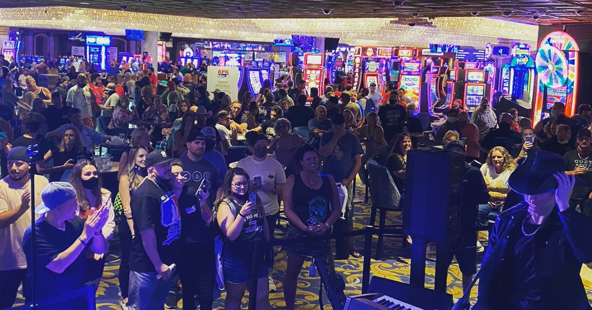 bashinbrian's tweet image. Thank you @WestgateVegas @samriddlemusic appearing live all weekend!