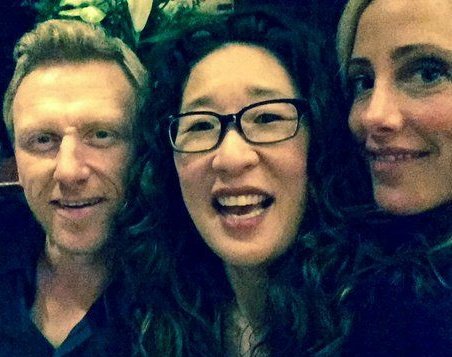 Hoje o dia é dele... E claro que eu iria postar uma foto do mesmo com as gatonas.
HAPPY BIRTHDAY KEVIN MCKIDD 