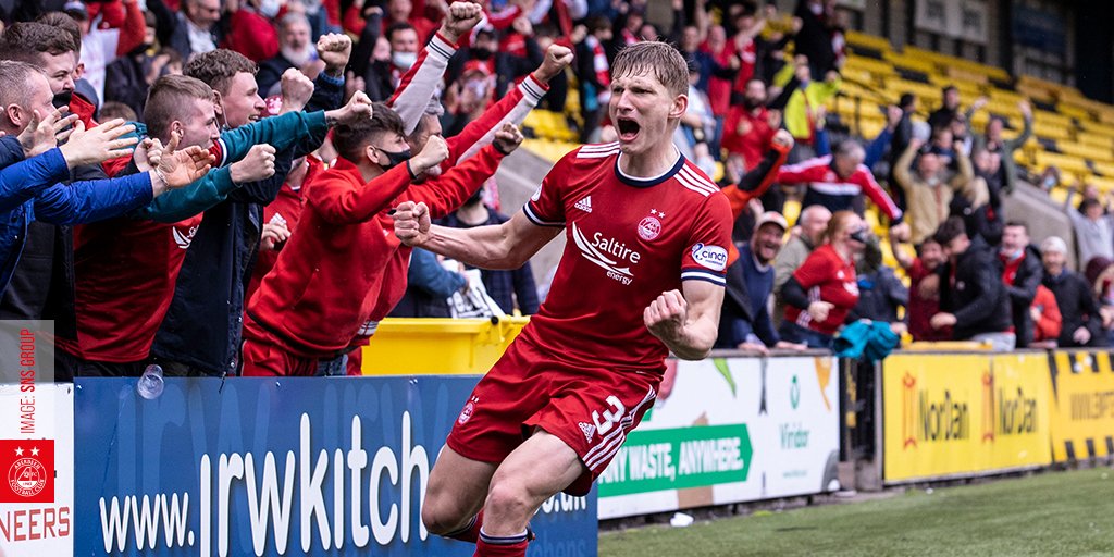 AberdeenFC's tweet photo. ❤️ Last minute winner.
❤️ First goal for The Dons.

🔴 COYR! | #StandFree | @Jack_Mack32 🔴 https://t.co/cDIkNWNMNJ