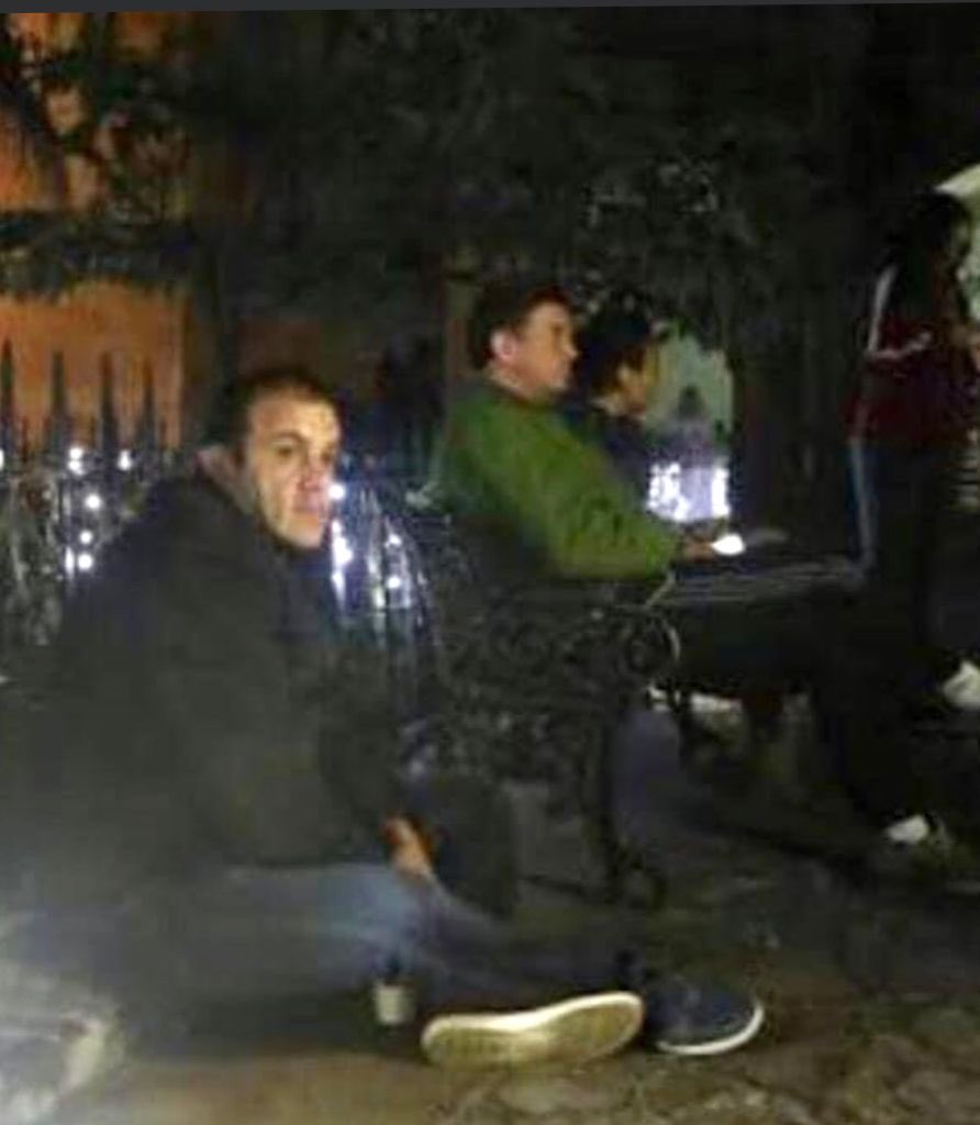 Jorge_Meade's tweet photo. una farsa ⁦@cuauhtemocb10⁩ ,
Asesinan a jóvenes en Antonio Barona 
Cuernavaca,
Asesinan médicos en Tilzapotla,
homicidios,feminicidios nunca actuó acompañando a familias de víctimas, 
un incidente con escoltas moviliza el gobierno y erigirse defensor de los derechos humanos https://t.co/60ZEnSp7c0