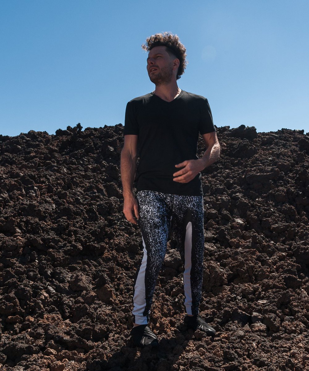 herdthinner_'s tweet image. The general population doesn&apos;t know what&apos;s happening and it doesn&apos;t even know that it doesn&apos;t. -Noam Chomsky #generalpopulation #NoamChomsky