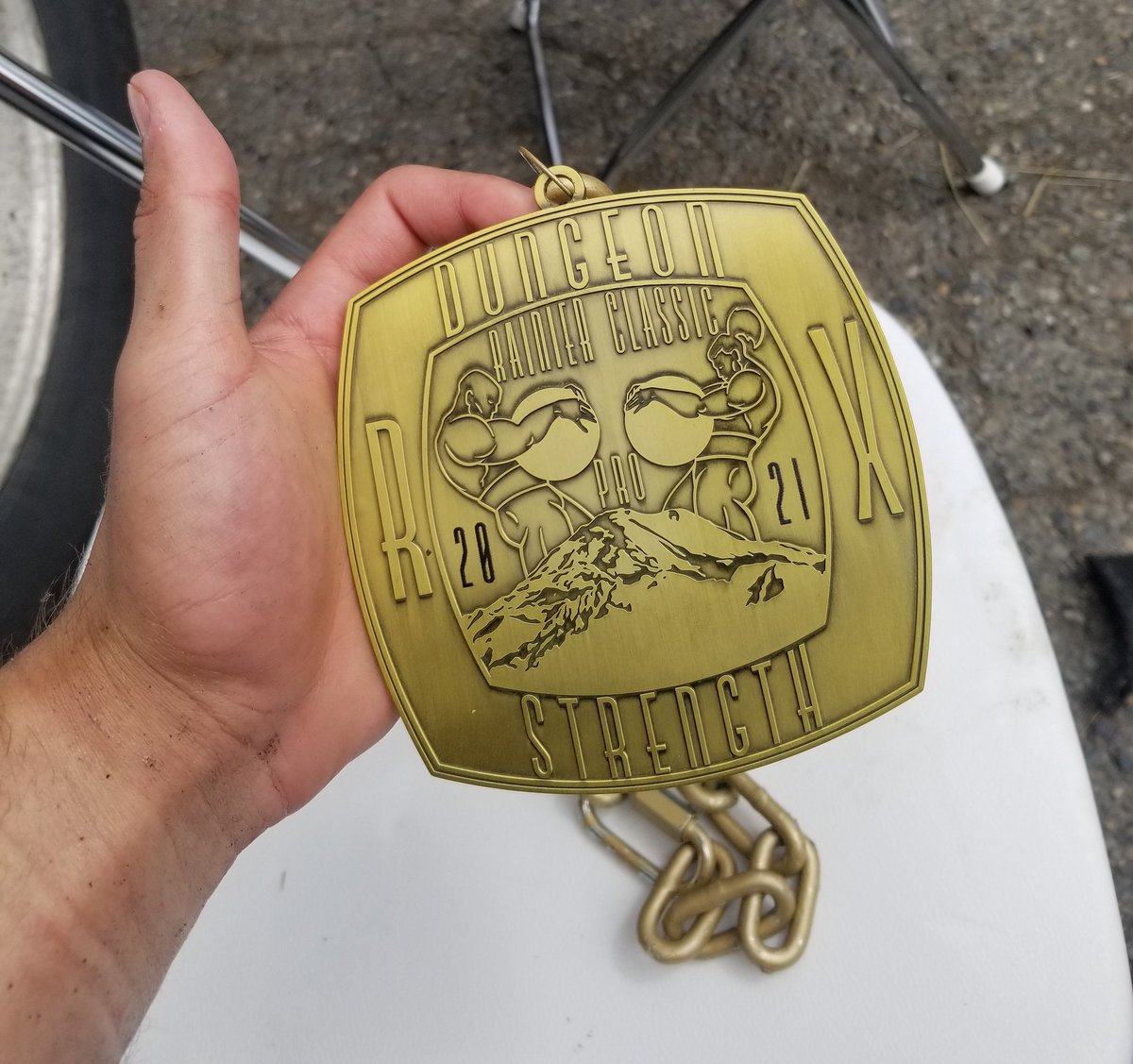 KidFlashFF's tweet image. Been Mia for a while due to personal reasons but with football season ramping up I am back.

Also got cleared to compete at the Rainier Classic Pro Strongman show and won my class!