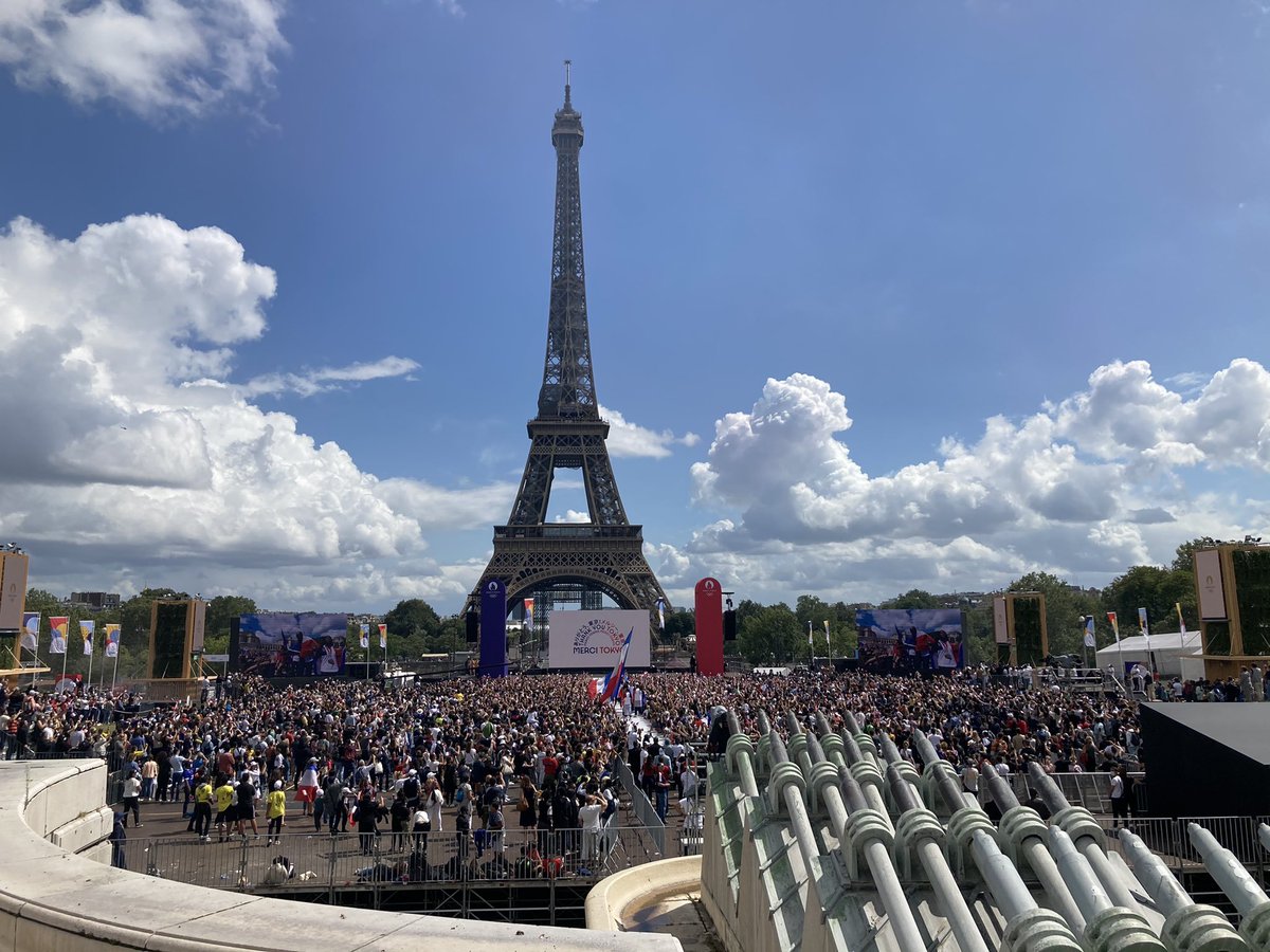 Une passation à la hauteur des ambitions de <a href="/Paris2024/">Paris 2024</a>: spectaculaire, populaire et accessible! Dans 3 ans, la 🇫🇷 accueillera le 🌍pour des Jeux exemplaires, solidaires et inclusifs !🤩
<a href="/TonyEstanguet/">Tony Estanguet - OLY</a> <a href="/Anne_Hidalgo/">Anne Hidalgo</a> <a href="/SOLIDEO_JOP/">SOLIDEO</a> <a href="/Paris/">Paris</a> <a href="/FranceOlympique/">FranceOlympique</a> <a href="/FRAparalympique/">Comité Paralympique et Sportif Français</a>