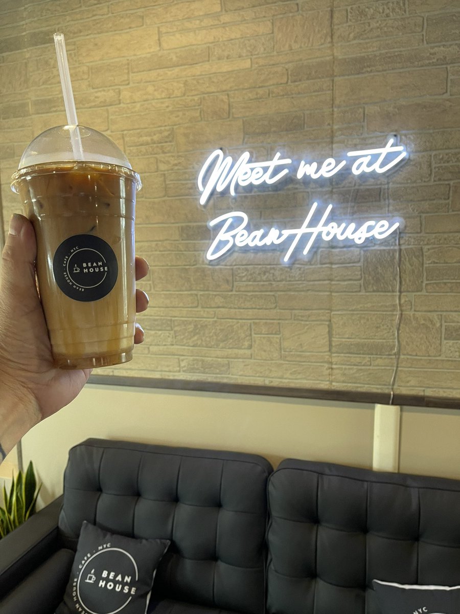 OriginalCrema's tweet photo. “Energy and persistence conquer all things.” ~ Benjamin Franklin #BeanHouseNYC #CoffeeHelps https://t.co/BhM7RKIZr1