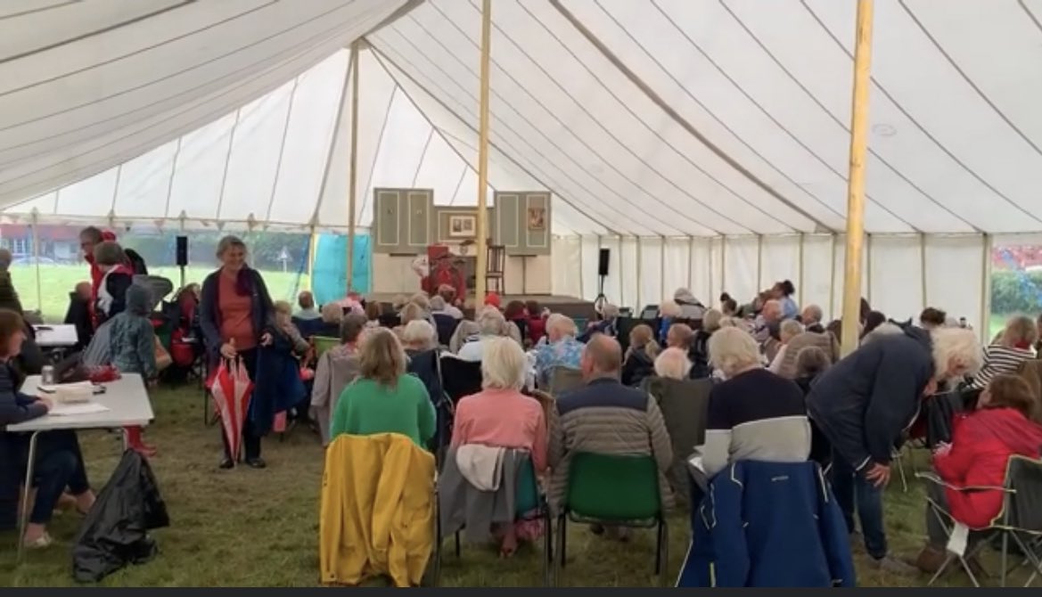 We’re back in lovely Hampshire for our 6th and final show of the week, it may be tipping it down but our audience is happy and comfortable in their massive marquee! More shows next week, find out where here: rainorshine.co.uk/summer_tourdat…