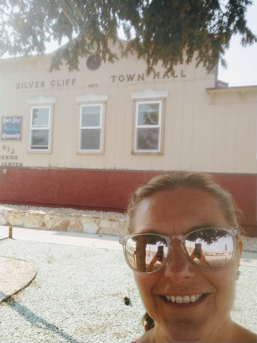 MadelineVDH's tweet photo. Kicking off #CityHallSelfie week from Silver Cliff &amp; @WestcliffeCoUSA https://t.co/i0lnZUTFhN