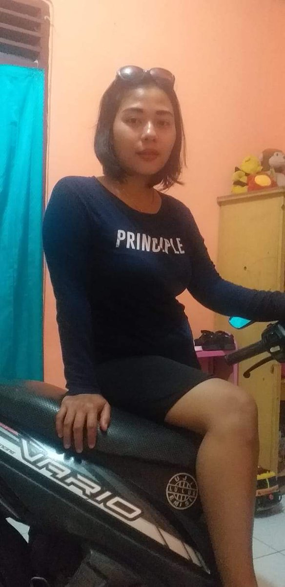 Pengen pendek lagi rambut nya...
