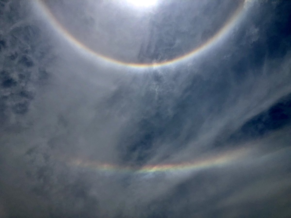 JanetMDawson's tweet photo. A double sun dog!
#sundog 
@JMorrowweather 
@SamWalkerOBX 
@StephanieAbrams 
@mikeseidel 
@OBXPhotos 
@jennettespierob 
@IslandFreePress https://t.co/blDju36pC8
