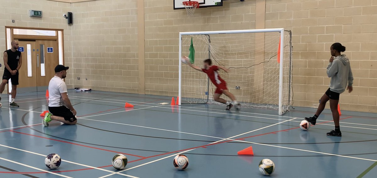 Futsal has taken me to some wonderful places, Denmark, Germany, Malta, Gibraltar, San Marino and now….Richill! Good first day of the IFA Futsal National Coaching Certificate with coaches from <a href="/afrimeripean/">Afrimeripean Futsal Club</a> &amp; <a href="/OmaghF/">Omagh Futsal</a>. Many thanks to <a href="/dariofut5sal/">Dario Fut5al</a> for the Goalkeeping session! 🧤⚽️