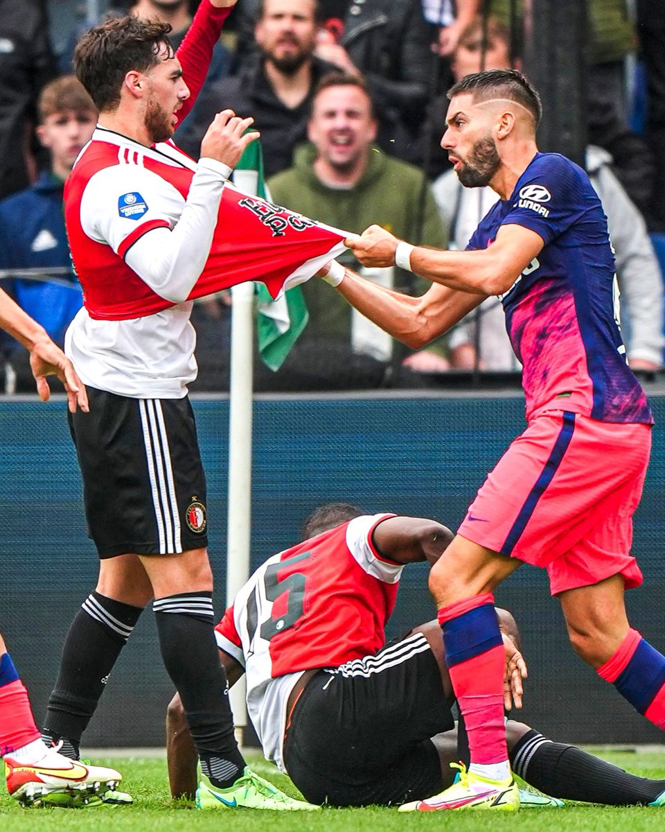 OrkunKokcu's tweet image. I thought swapping shirts is done after the game 😬🤣