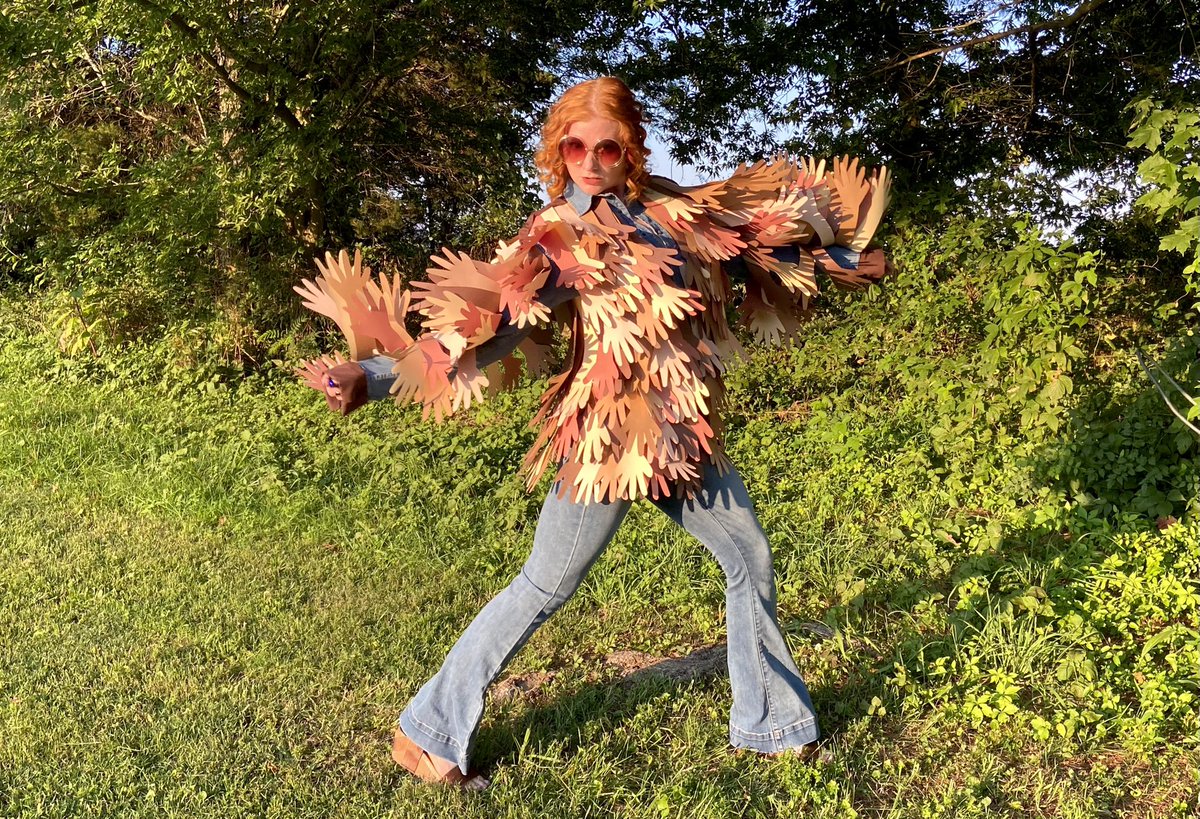 BrittTalks's tweet image. This was probably my most time-consuming item ever, but I love it. Here’s my Coat of Arms #GISH @GISH #Item147