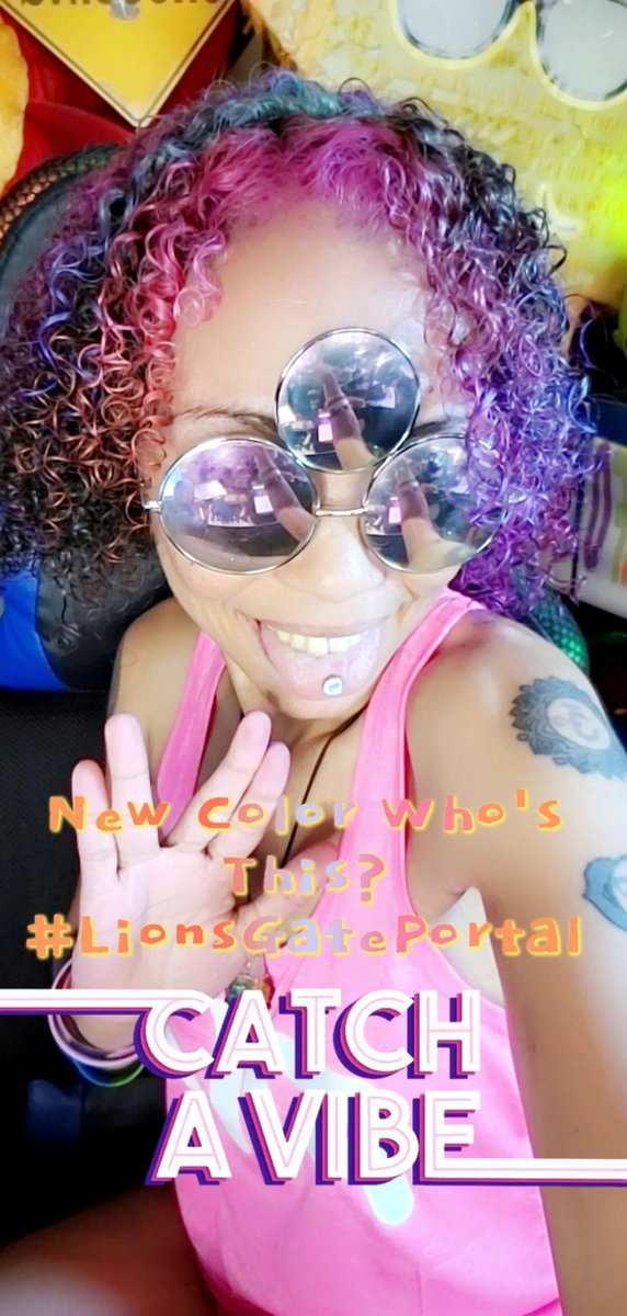 msmastafoxx's tweet image. New Color, Who's This? If You're Loving It Drop A 🦄 In The Comments! It Is 8/8/21 A New Moon &amp;amp; The Lion's Gate Portal (7/26-8/12) Is Most Intense Today Because Sirius, Our Sun &amp;amp; Earth Are In Alignment! New Creative &amp;amp; Abundance Energy Is Very High! 🦁🔑🧘🏽‍♀️💜👁👽🖖 #LionsGatePortal