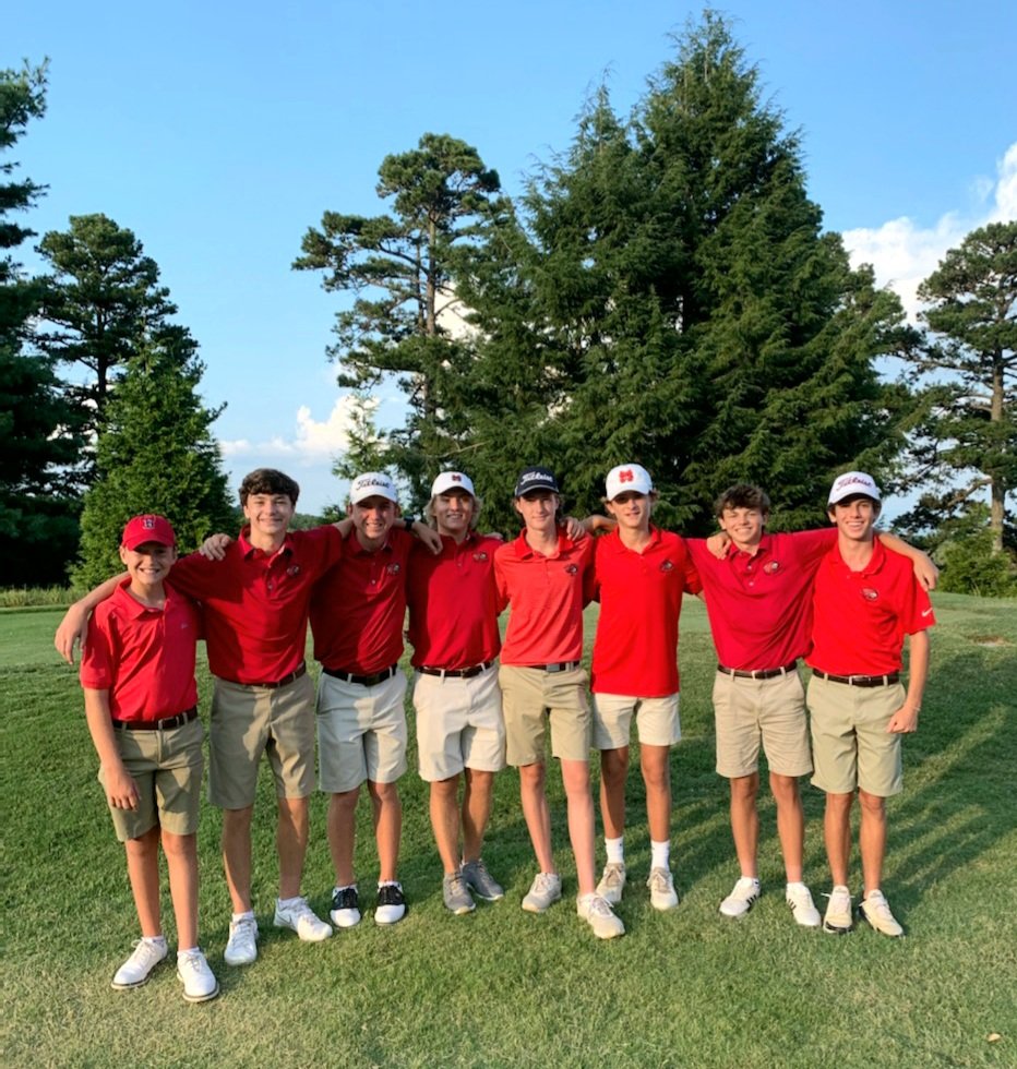 SMMHSEagles's tweet photo. #PrepGolf Congrats to our GIRLS GOLF team on defeating GPS 90-95 yesterday at Lookout Mtn Golf Club! Way To Go, Lady Eagles! ⛳🏌♀️🦅 #SMMHSsoars
Our Boys fell to McCallie 311-322 but had encouraging results.🏌♂️Both teams participate tomorrow in the Baylor Preview. #GoEagles https://t.co/gr0Z9bm5Tn