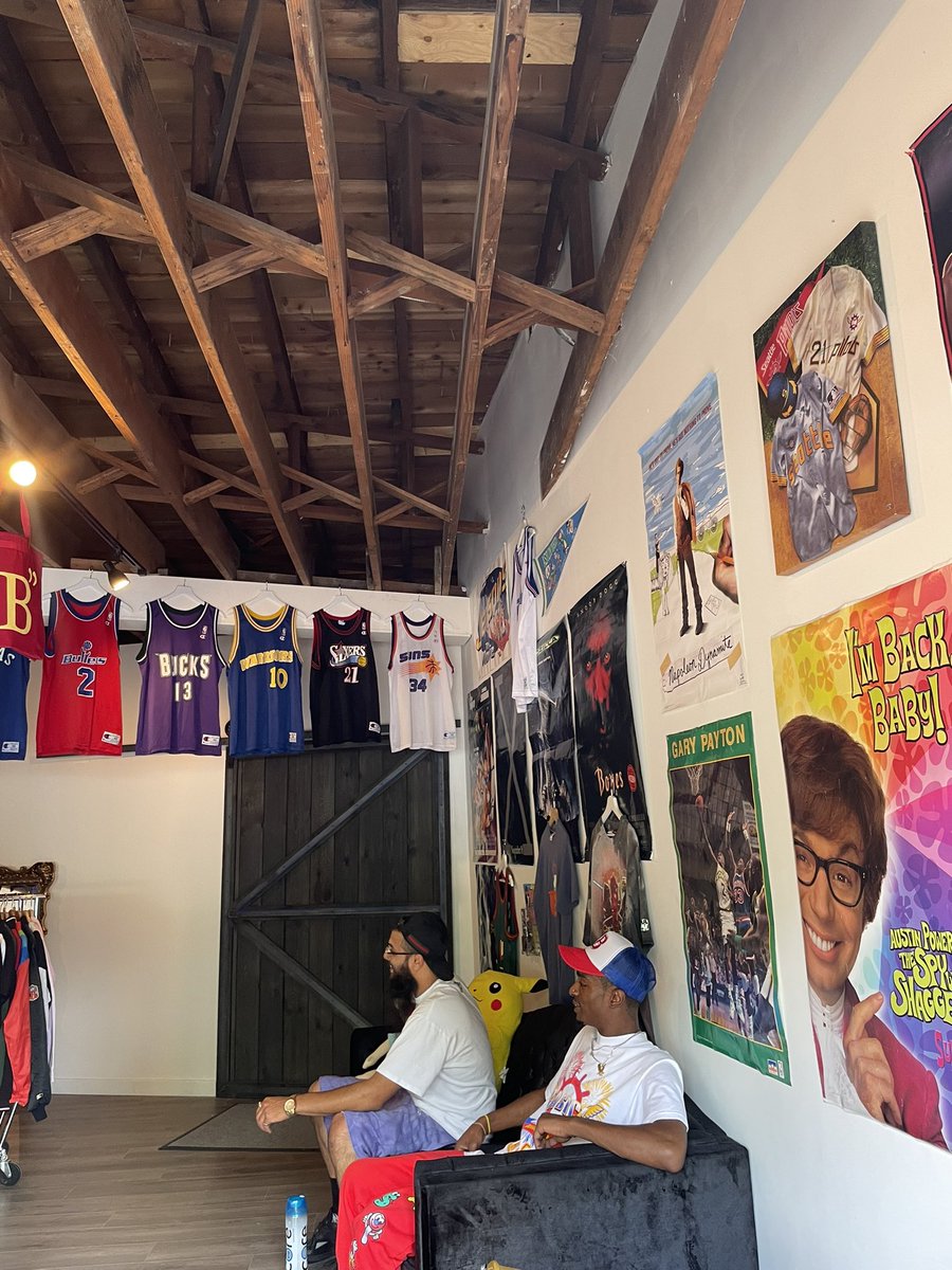 <a href="/BasicsCo/">BASICS.COMPANY</a> pop up is 😩🤌🏾🥺💐🍾

<a href="/ATBHEADWEAR/">ABOVE THE BRIM</a> in there today tho 👀👀👀👀