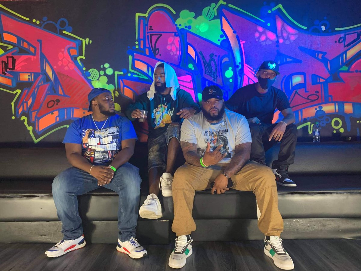 Prim3Tim5's tweet photo. Ay0 @DaBullUBM @KevDaKoolNerd @TheLexxorcist @Clone478 is it safe to say that Barheavy left the A with all Dubs ..... https://t.co/eihoj2HdY0