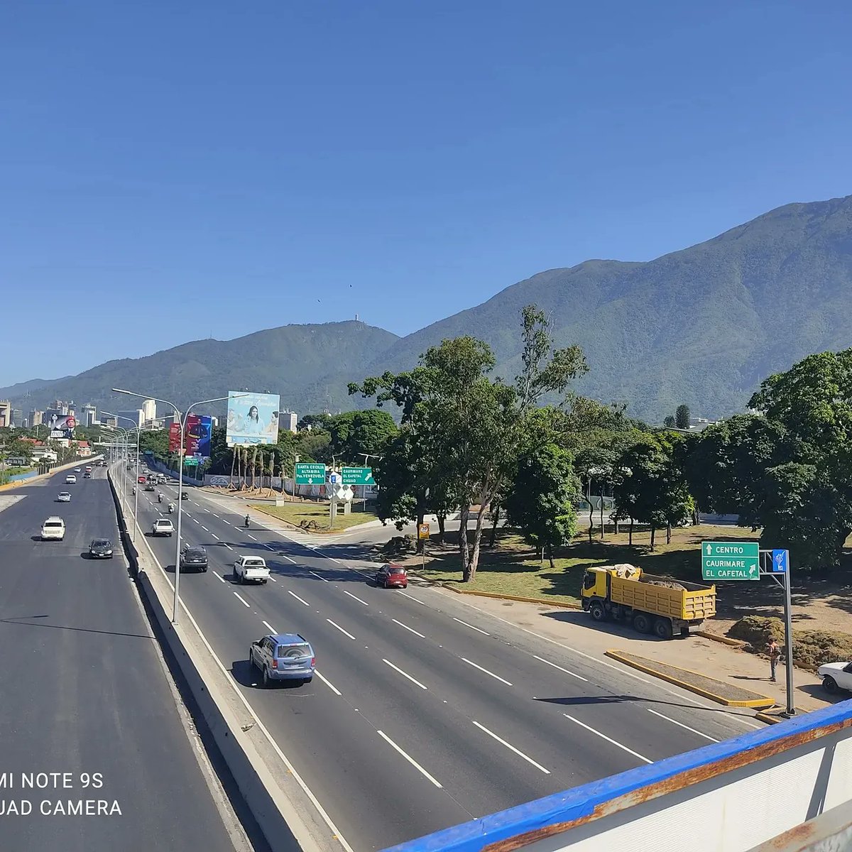 arojasu's tweet image. Un espectáculo ver el Ávila está mañana. Esto es un regalo para nuestros amigos que hoy por diversas razones, no están aquí disfrutandolo. El Ávila los espera para su reencuentro. Un abrazo a todos