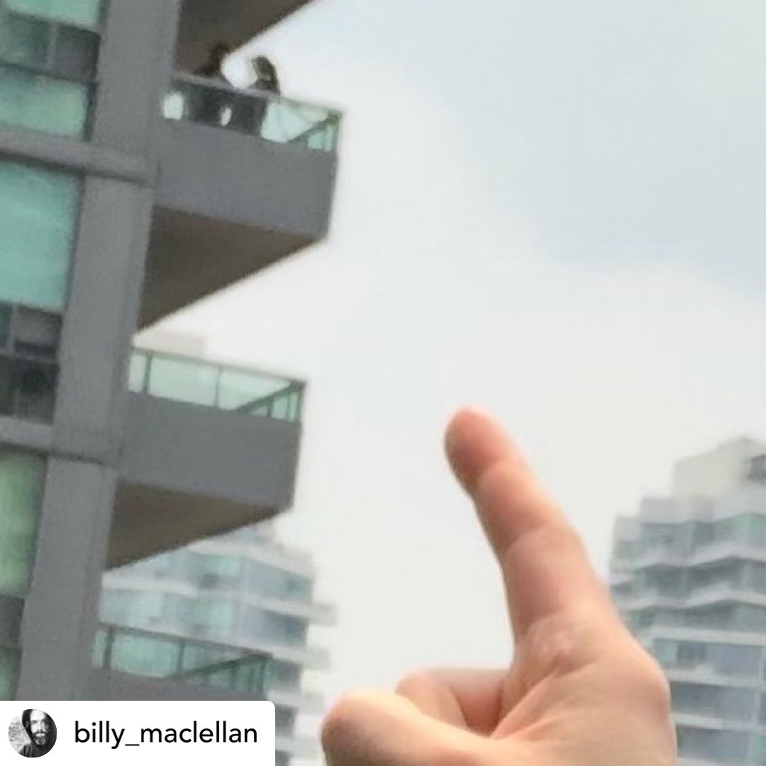 PrettyHardCases's tweet photo. 😂
Repost• @billymaclellan “It’s such a pleasure working with @MeredithMacNeil @amoore9 @jjjonathankim but with social distancing this is as close as they will let me get. I hear they are really nice. #prettyhardcases #timeformycloseup https://t.co/2MSnQMnovC