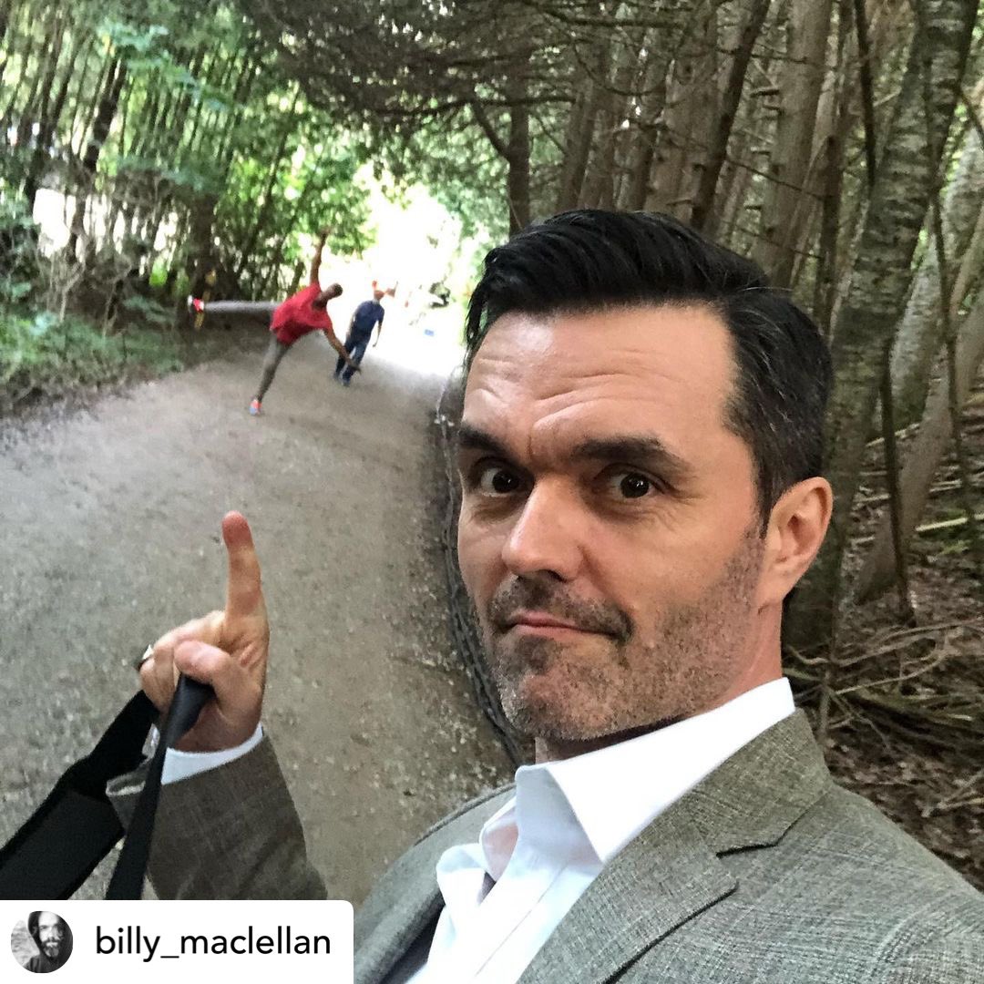 PrettyHardCases's tweet photo. 😂
Repost• @billymaclellan “It’s such a pleasure working with @MeredithMacNeil @amoore9 @jjjonathankim but with social distancing this is as close as they will let me get. I hear they are really nice. #prettyhardcases #timeformycloseup https://t.co/2MSnQMnovC