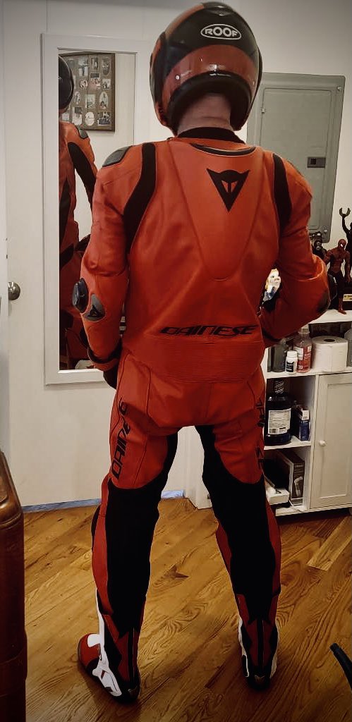 Wearing my best bud’s racing suit
#dainese
.
#leather #gear365 #fullleather #gayleather #gayleathermen  #leathergay #gayleatherfetish #gayboots #gaydominant #gayman #leathermen #alpha #beardedgay #leatherdaddy #dom #gayleatherdaddy #gear365leather