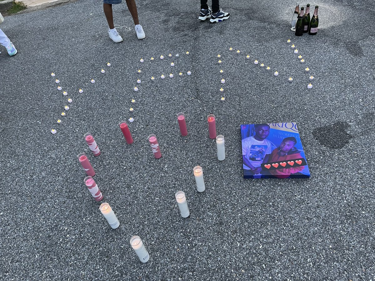 RiqqoSuave's tweet image. I love you forever ❤️ watch over me and everybody you love , I got your family don’t worry bout it . #YFN4L @yfnmish