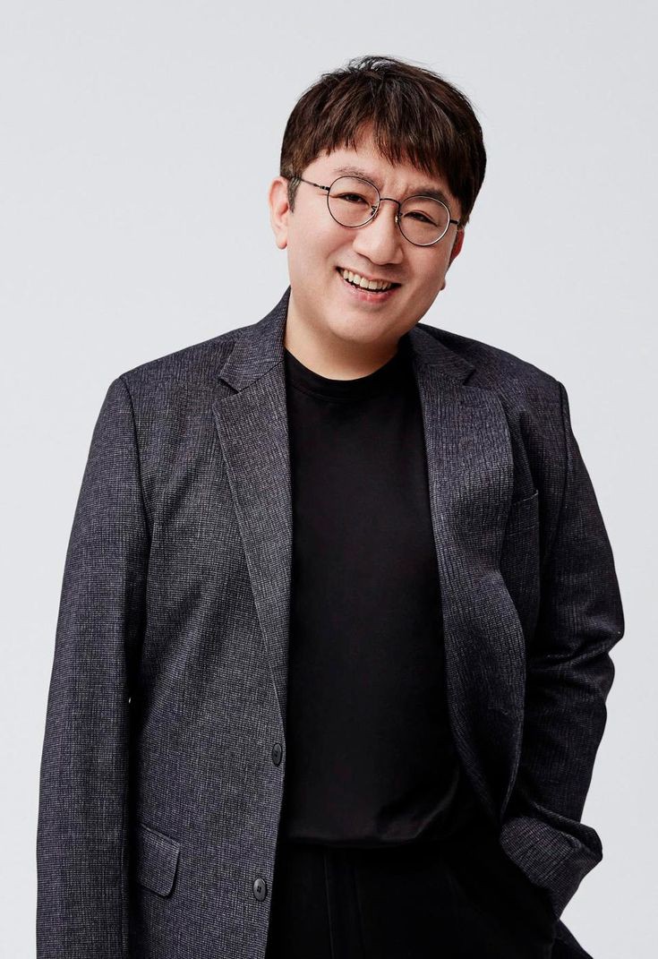 sruthips's tweet photo. Happy Birthday Bang PD 🎂
Yo #hitmanbang... You are the Best Musician, I've ever seen.💜💜
Thank you so much for giving birth to BTS. https://t.co/1dQPDVNXN9