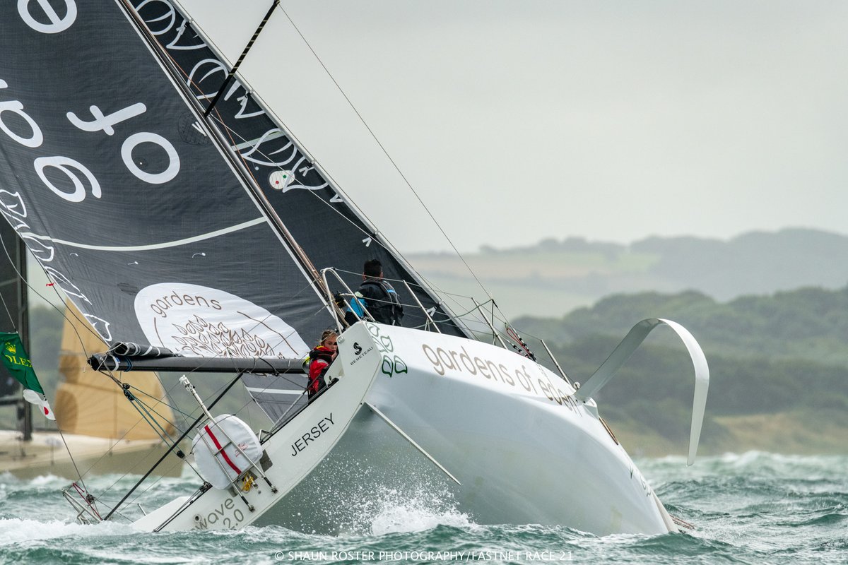 ShaunRoster's tweet photo. A wet and windy day on the Solent for the start of the @RORCRacing @RolexFastnet_Ch 
#RolexFastnetRace #Sailing #YachtRace #Cowes #Solent #Nikon https://t.co/M7vepXu66x