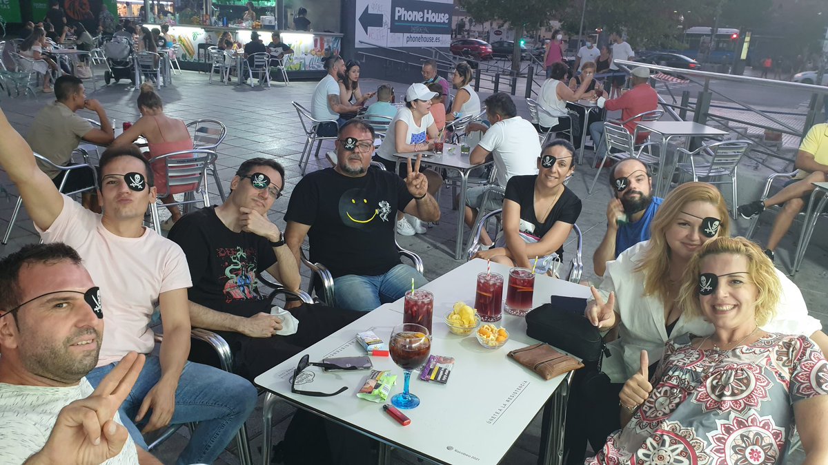 JLNavarroAdam's tweet image. De estos últimos días  que he pasado me quedo con estas imágenes 😀

Cuánta gente buena se ve por #Madrid y por #Alcorcon 😎🤟

@erica_aguado @itsgabsgarcia @TaiksonTexas @nuria_imeq @spectertj @lawwait @Dulcemtzr @JoseABavaresco @jmramaq @Tach80 @MrChuxMan y tantos otros...