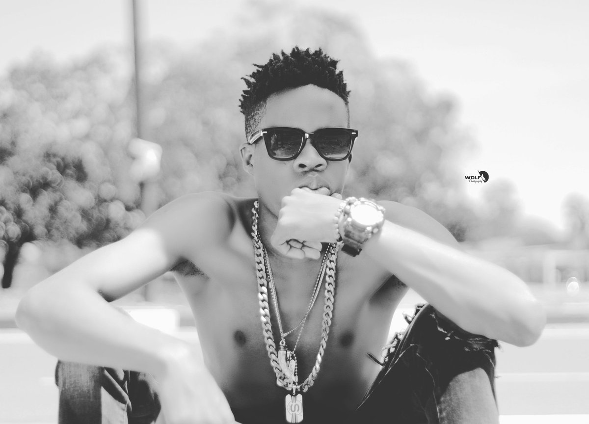 Sparoug's tweet photo. Humble as fuck 
This fame shit wasn't even my thing
Was destined to die broke but I flipped the script and hit the switch and got a couple of hoes and shit 
Shoutouts to Wolf , Man we started off from scratch and shit
Yeah... LINK HERE 👇👇
https://t.co/BRhgxlkS6D https://t.co/EcahJAuHHN