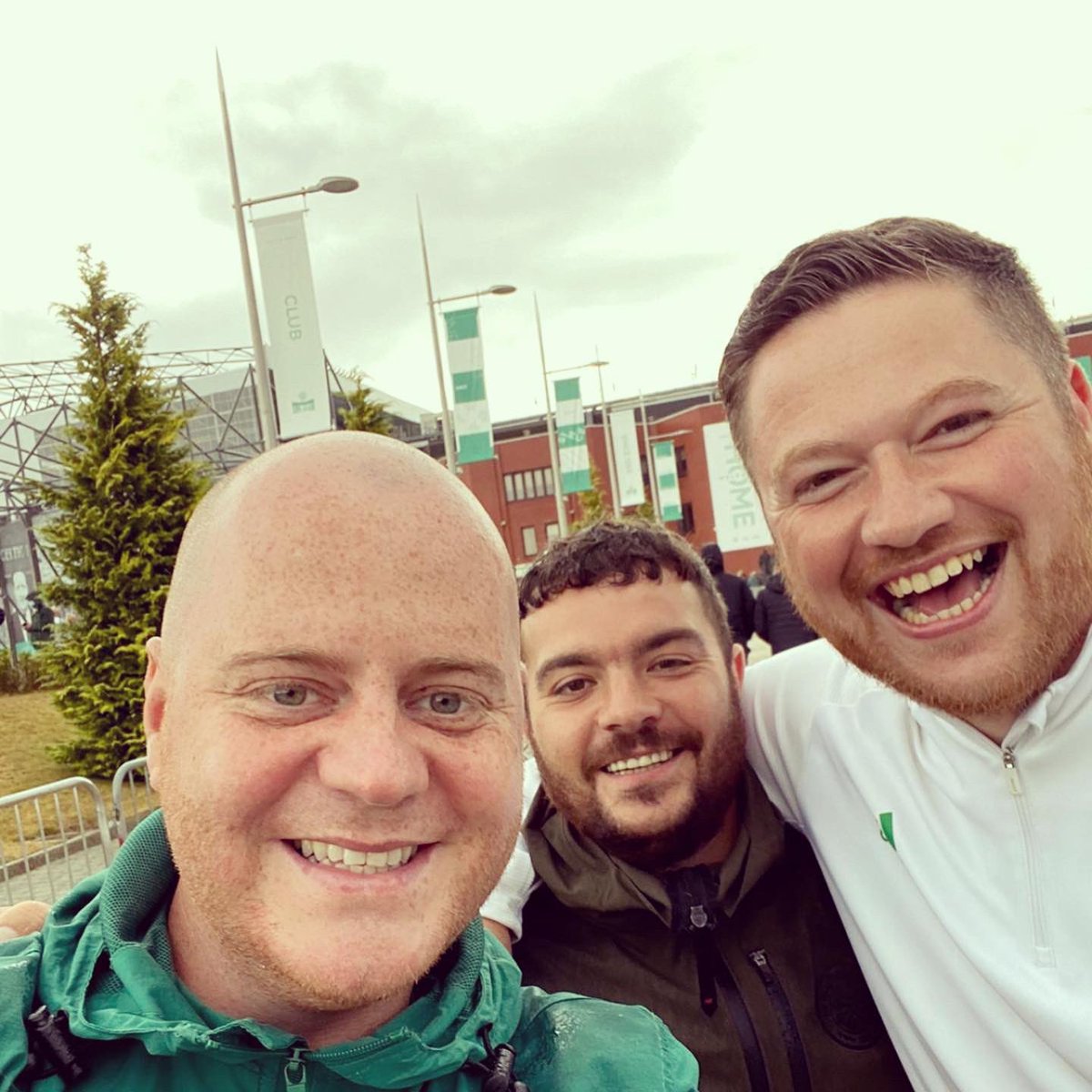WholeLotOfDicko's tweet photo. Delighted to be back home 🍀 @davlynch8 #SCCSC https://t.co/w0AzYcEGGH