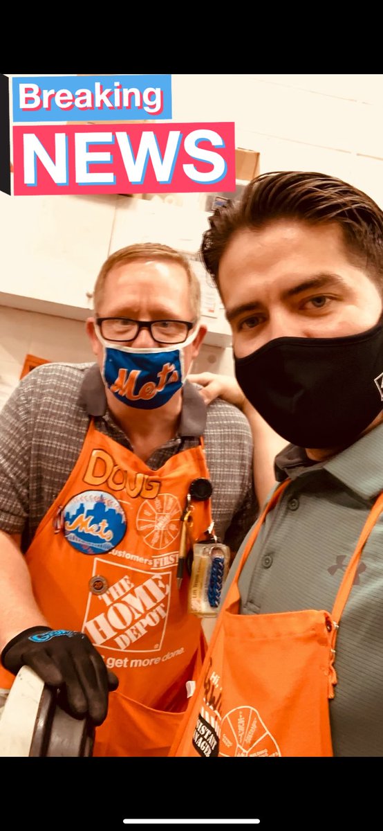 BlueSquad2022's tweet photo. Let’s all recognize Doug for helping out any place needed customers First 🤙🦾0909Rox!!! https://t.co/DpBldzHcBS