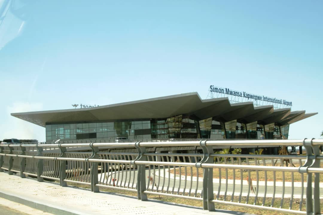 benjimk's tweet photo. 🇿🇲Voici le terminal de l'aéroport de Ndola inauguré il y a de cela 3 jours par le président Zambien. Ndola est à seulement 4h de route et le go-pass n'existe pas en Zambie. https://t.co/BpZEQY6TNf