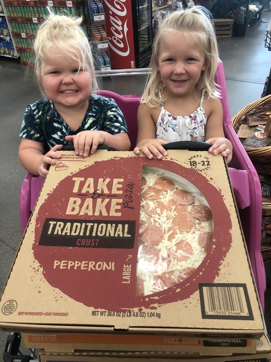 bradenstate's tweet photo. Hey @DTCardinals friends come out to @HyVee Grand Island and be like Amelia and Charlotte while they support #ProjectHunger and our DT community.  #TheCardinalWay @CoachMogsDT @CoachConnerDTFB @GorackeMichaela https://t.co/0uVrvYhCOm