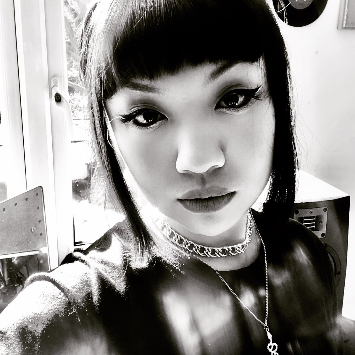 fifirong's tweet image. I cherish every true fan I’ve earned. 

That’s why I’m doing a massive VIP Bundle (brand new Merch) Giveaway contest for a lucky winner inside #teamfifinity Only. 

To enter, join Facebook private group
Via link in bio &amp;amp; More info to follow in the week.
#truefansonly 🙏