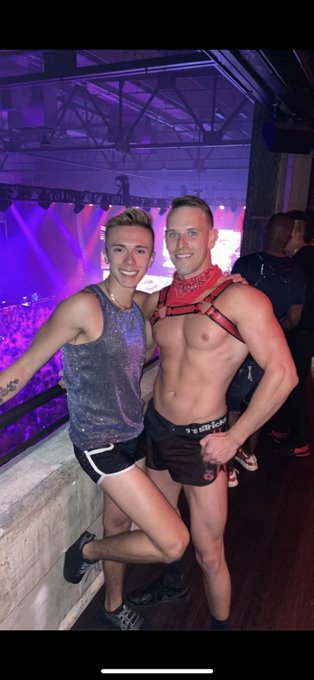 This Boy 🕺😍 @DelreyCarter https://t.co/hgWWbW7pQb<a class="tags" target="_blank" title="On Twitter" href="/?out=eyJ0eXAiOiJKV1QiLCJhbGciOiJIUzUxMiJ9.eyJpYXQiOjE3MTk2ODcyMTUsImlzcyI6InR3cG9ybnN0YXJzLmNvbSIsIm5iZiI6MTcxOTY4NzIxNSwiZXhwIjoxNzUxMjIzMjE1LCJyZWRpcmVjdF91cmwiOiJodHRwczovL3R3aXR0ZXIuY29tL0RlbHJleUNhcnRlciJ9.fsYaiupicdefJ_falGkgWsjVHvtz4r4tucUeWFWD183N4H4dCcey85x6s-RZKsNT82HvfRonJJfstxHbSqh4yQ">@DelreyCarter</a><a href="/tag/shampoochallenge"class="tags"><span>#shampoochallenge</span></a>